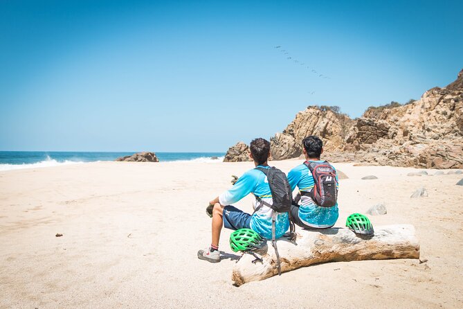 SINGLETRACK MOUNTAIN BIKE - Guided through the jungle - Playa los Muertos: the calm beach stop and the Panteon cultural pause