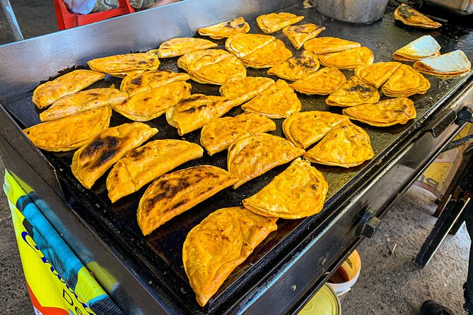 Taco Tour with Electric Bikes - Puerto Vallarta - Meeting at Av. Francisco Medina Ascencio 1929: avoid the 30-minute scramble