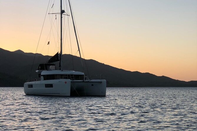Visit Private Beaches around Puerto Vallarta in a Private Yacht - Private yacht day around Puerto Vallarta: the big idea